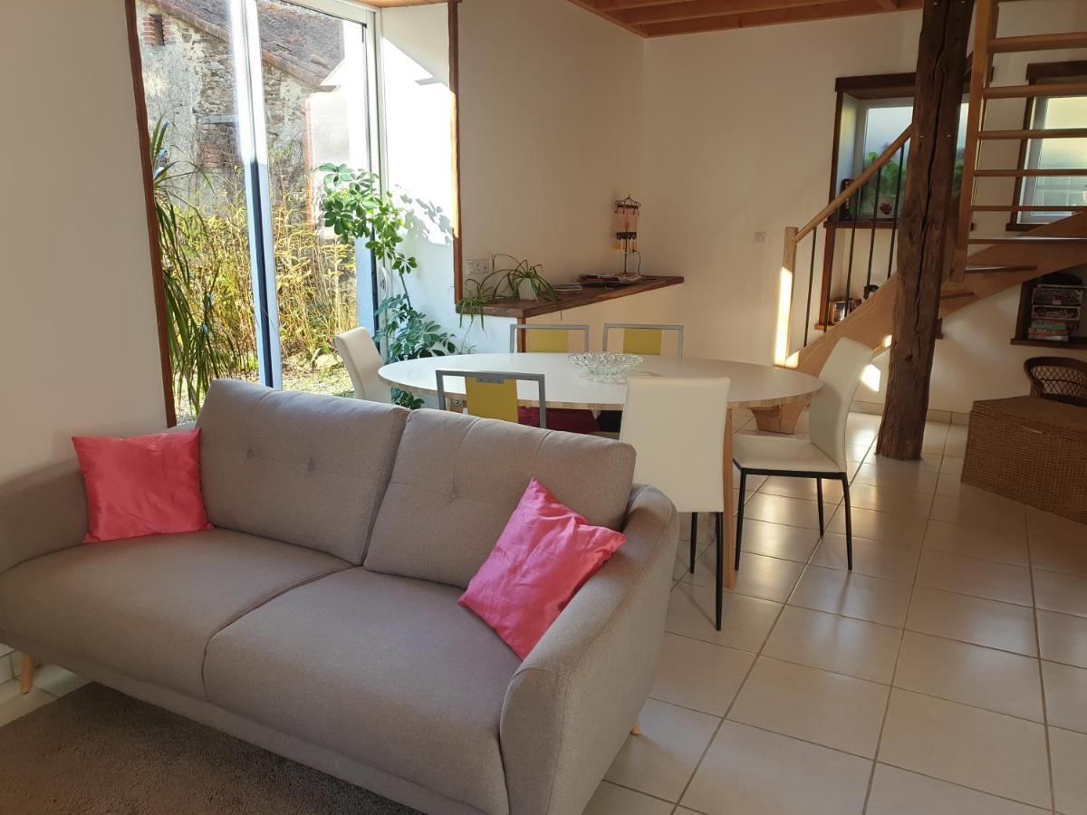 La Maison Pres Du Ruisseau Fenioux  Εξωτερικό φωτογραφία